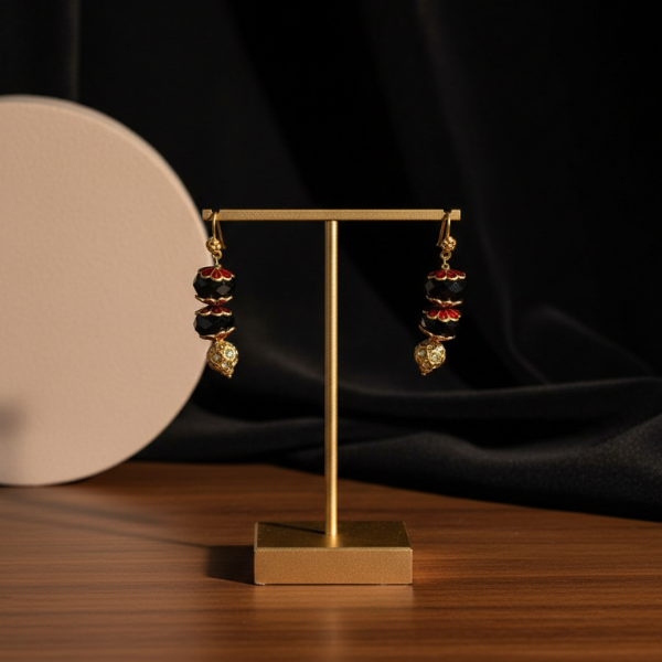 Dual-Tone Black & Red Drops