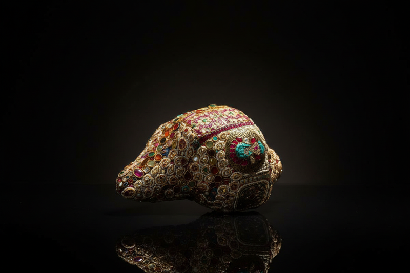 Ornate Gemstone & Gold Embellished Conch