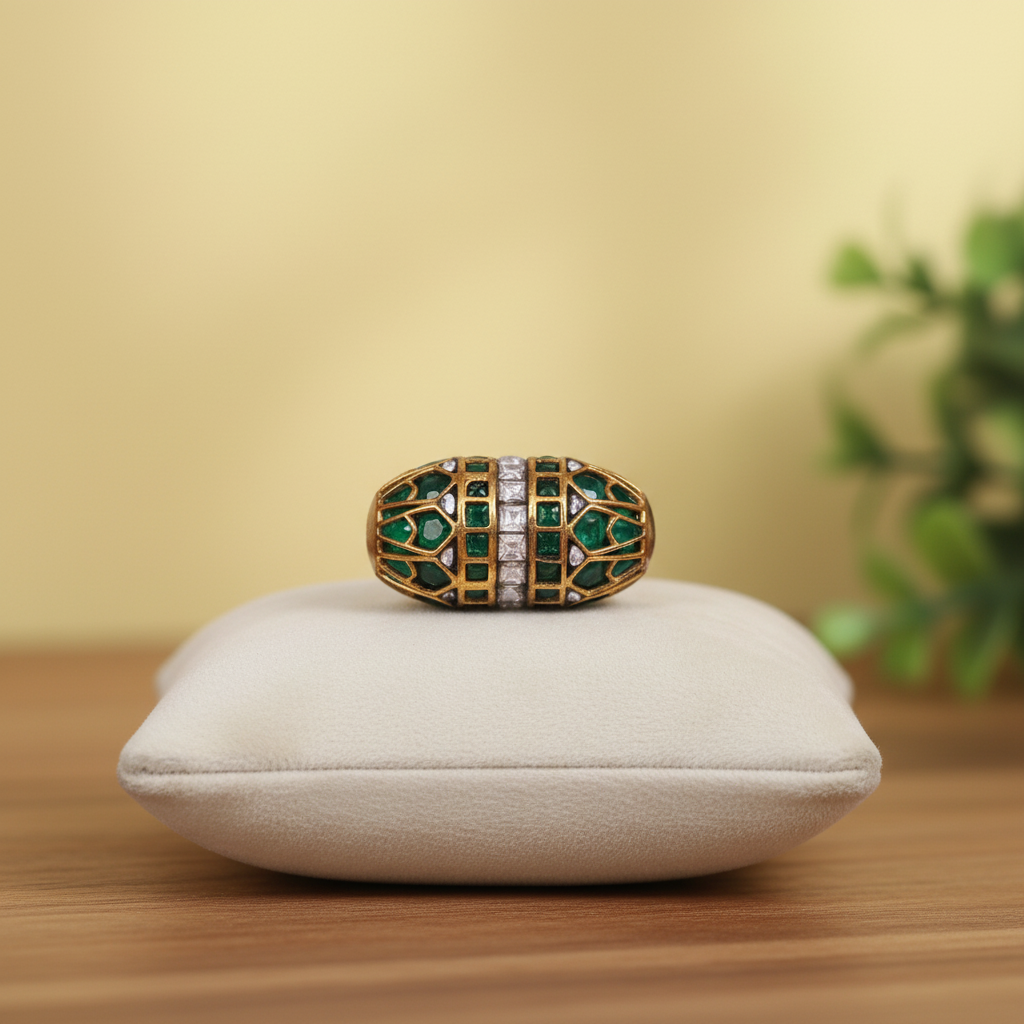 Ornate Gold Green Bead
