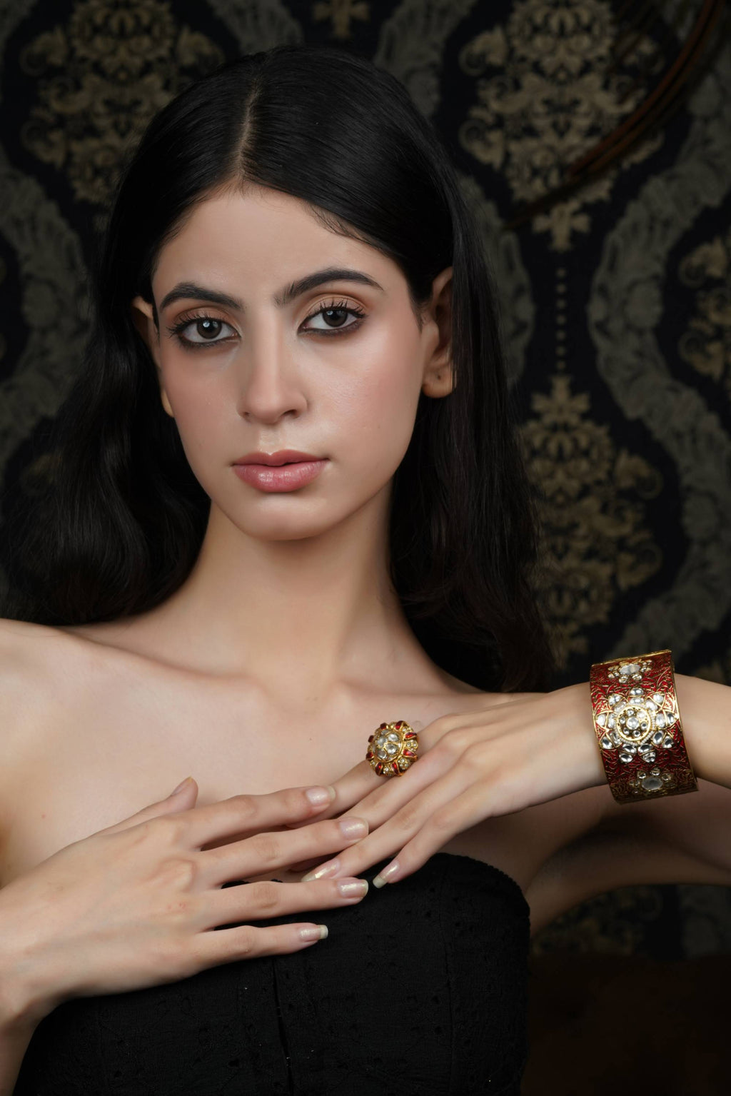 Elaborate Red & Gold Kundan Bangle
