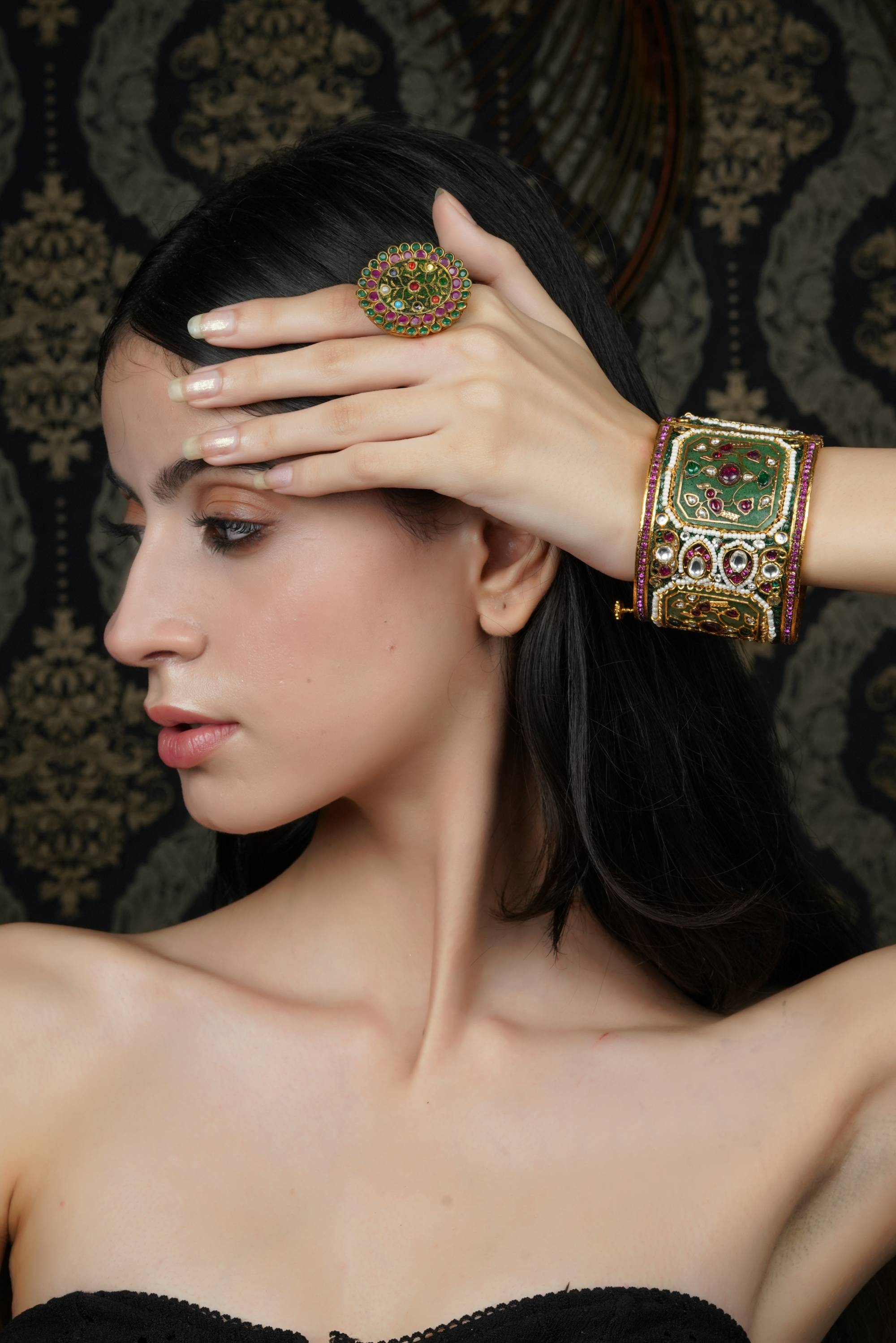 Exquisite Green Enamel Kundan Bangle