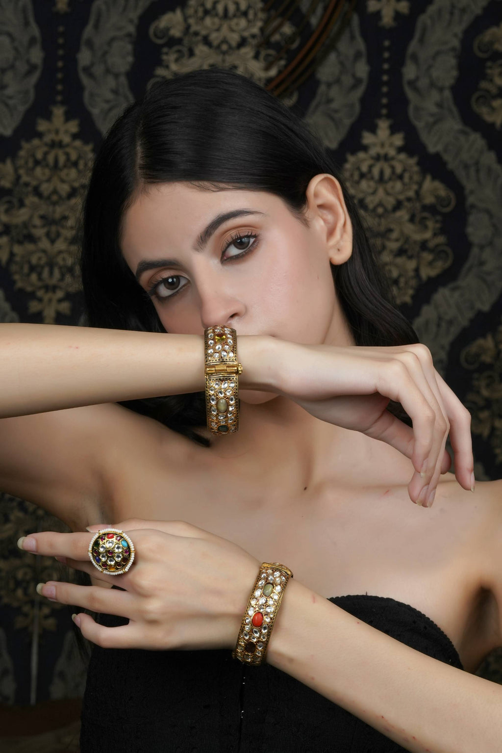 Exquisite Gold-Plated Kundan Stone Bangle